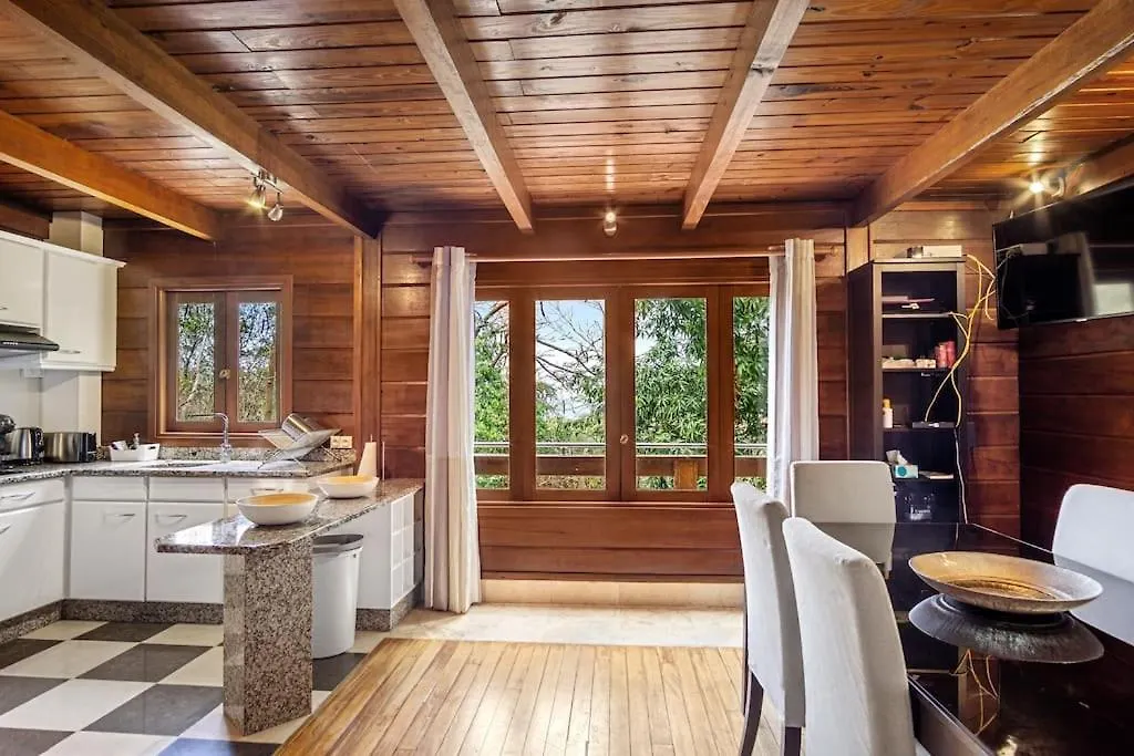 Chalet Flambwayan, Quiet, Peaceful And Well Located Les Anses-d'Arlets 0*,