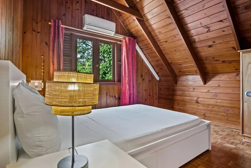 Chalet Flambwayan, Quiet, Peaceful And Well Located Les Anses-d'Arlets 0*,  Martinica