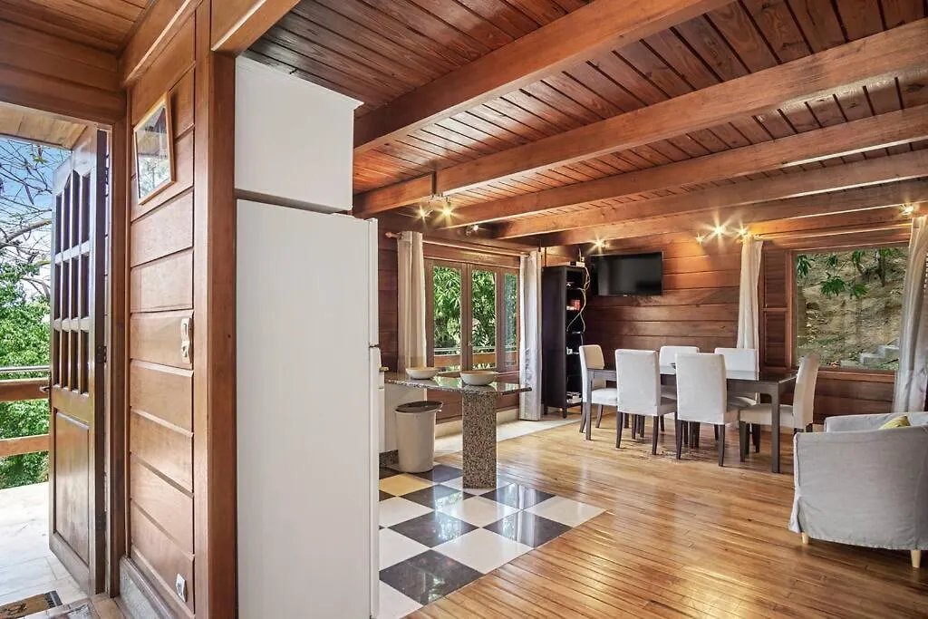 Chalet Flambwayan, Quiet, Peaceful And Well Located Les Anses-d'Arlets Villa